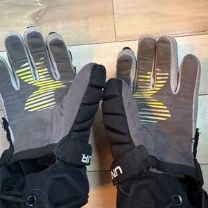 Under Armour Lacrosse Gray and Black adult Gloves